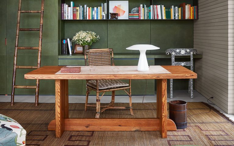 13 Best Desktop Organizers For Keeping a Tidy Workspace