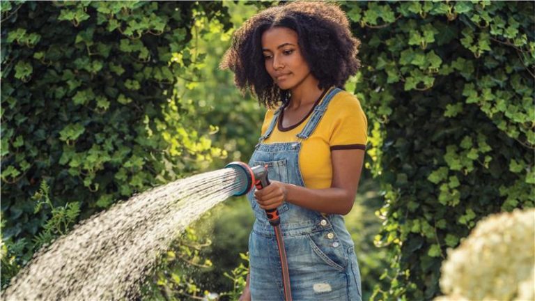 The essential guide to Spring gardening tasks