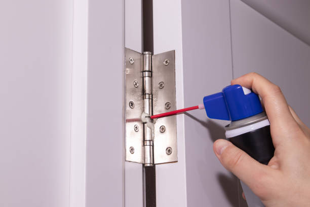 Simple solutions to fix squeaky doors effortlessly