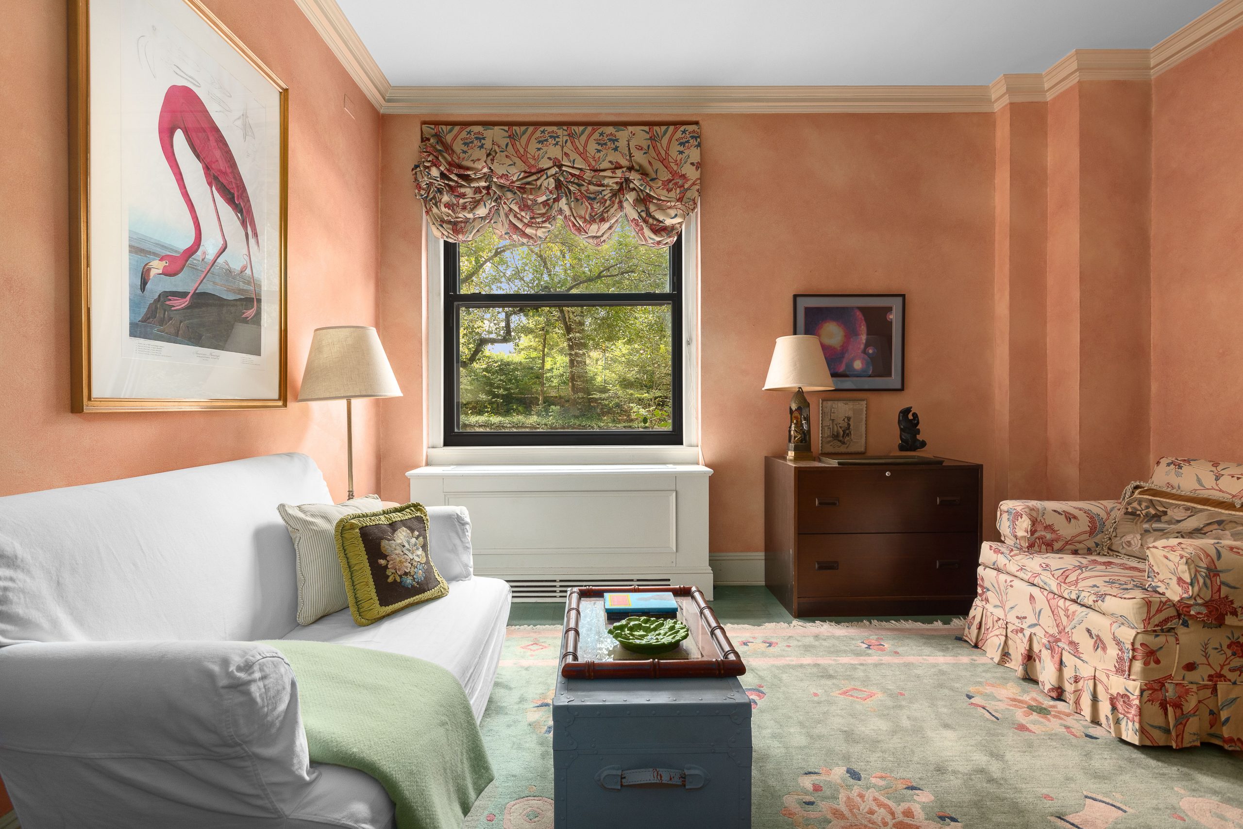 Paul Newman and Joanne Woodward’s Fifth Avenue Maisonette Lists for $1.7 Million