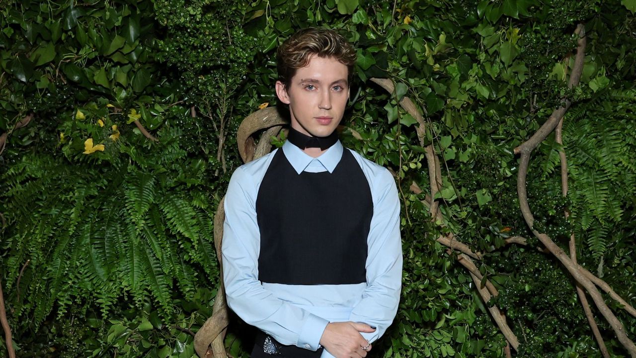 Troye Sivan Channels Memory, Mood, and Masculine Coziness in His New Candle – The Ultimate Fall Scent for Self, Sanctuary, and Style
