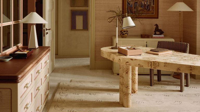 Does Art Imitate Life, or Vice Versa? In Molly Kidd’s Oregon Living Room, the Answer Is Both