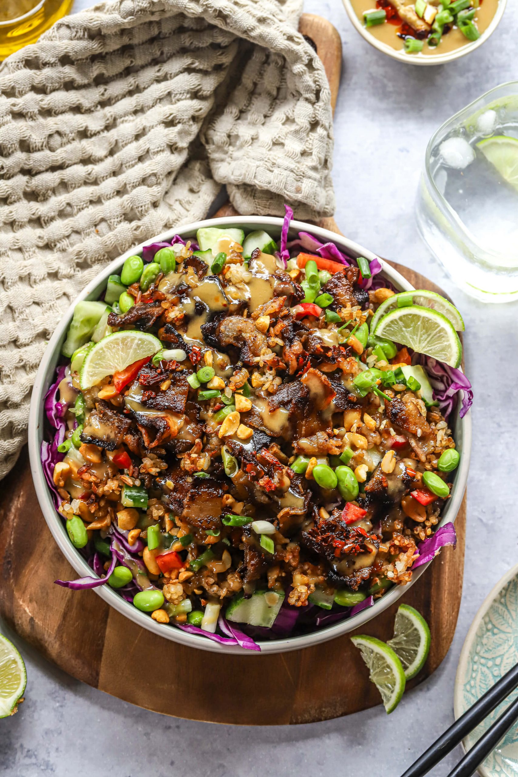Pork salad with crispy rice
