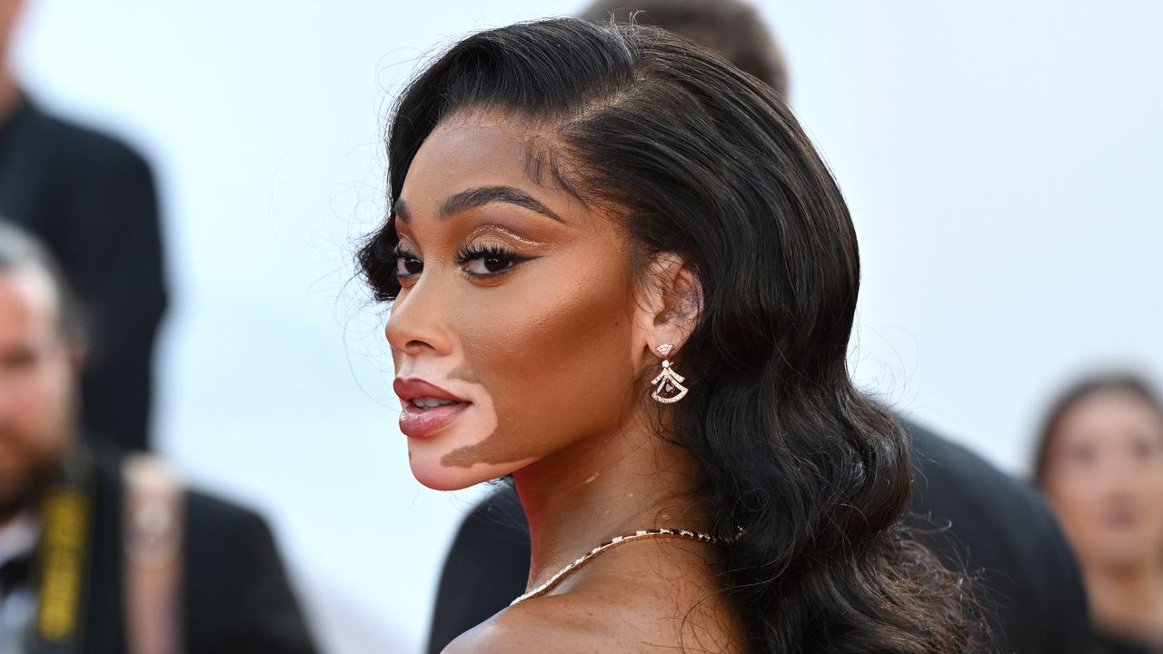 Winnie Harlow Elevates Holiday Decorating With A Stunning Poinsettia Hero Piece – Simple, Elegant, And Perfectly Festive