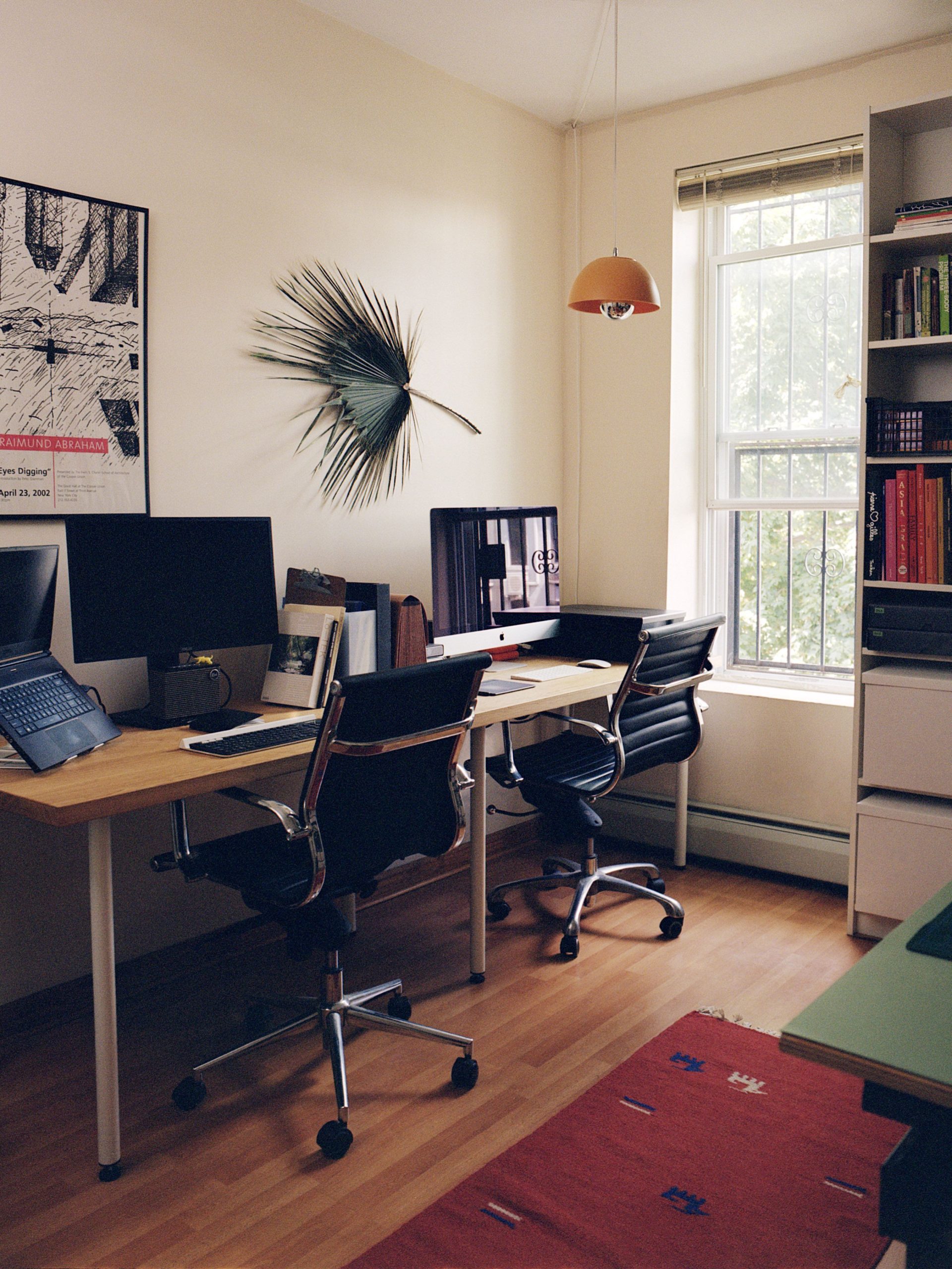 12 Best Cyber Monday Office Chair Deals on Herman Miller and Beyond (2025)