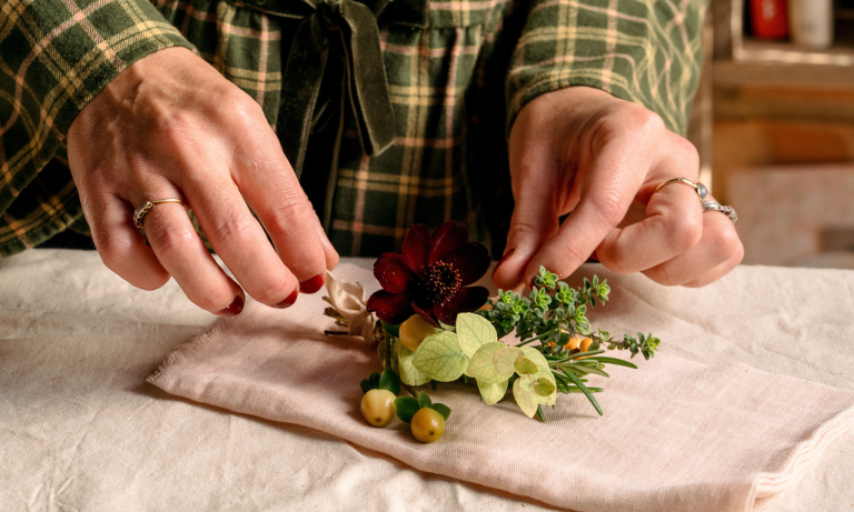 Petals & Roots: Don't Worry if You Haven't Space on your Holiday Dining Table for Flowers – I've Got You Covered With my Charming Napkin Posy Idea