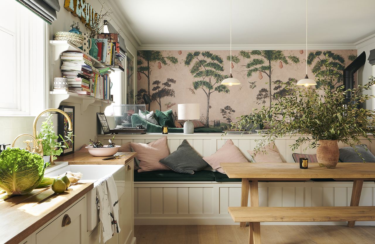 5 Things Professional Organizers Never Buy –And Neither Should You
