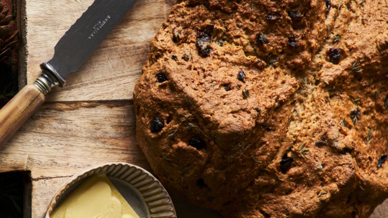 This Ingenious Sourdough Gadget Makes Baking Delicious Fresh Bread a Breeze – I Can't Live Without It