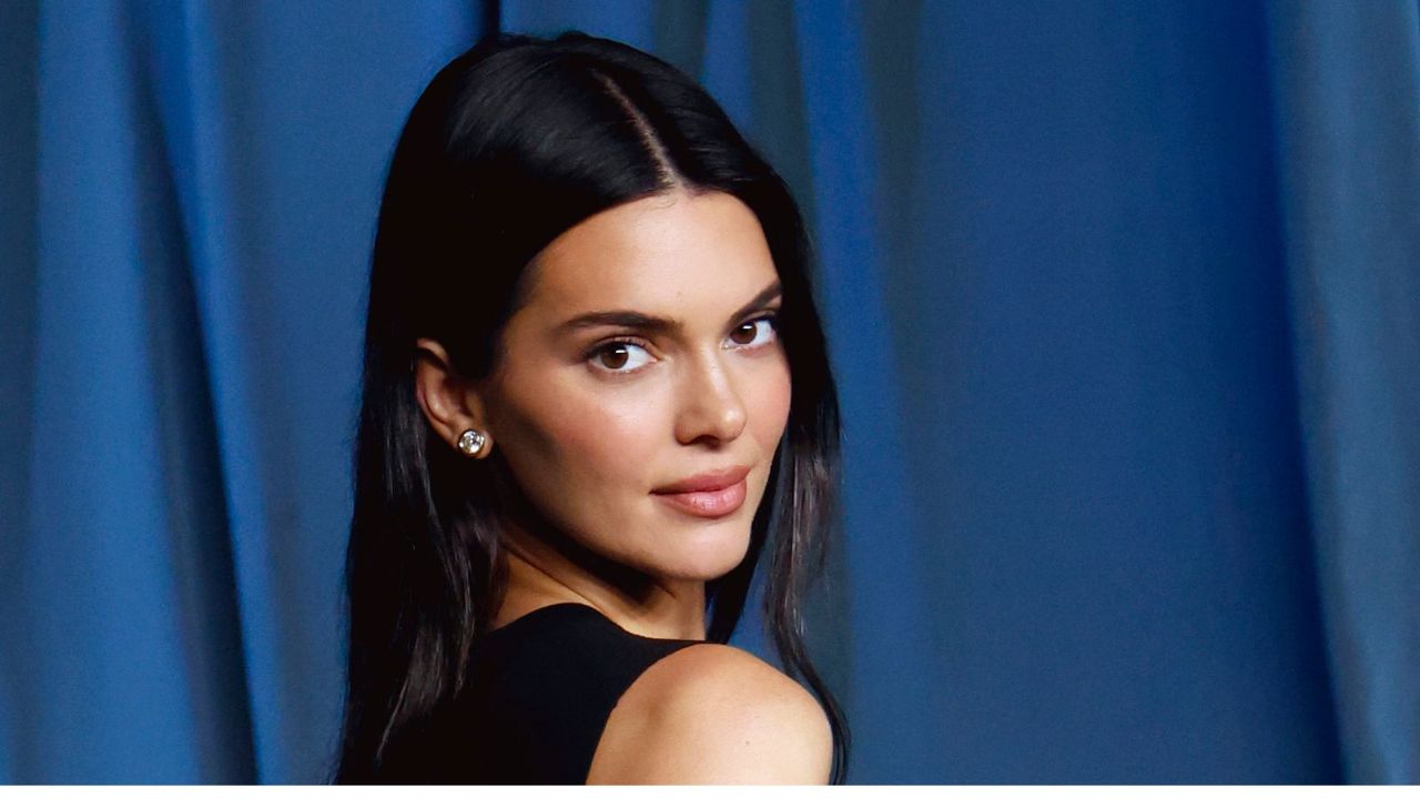 If 2025 Was About Color-Drenching, 2026 Is for Wood-Drenching – Kendall Jenner's Unbelievably Chic Airstream Bedroom Sets the Ultimate Precedent