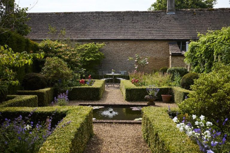 8 Idyllic English Cottages You Can Book on Airbnb (2026)