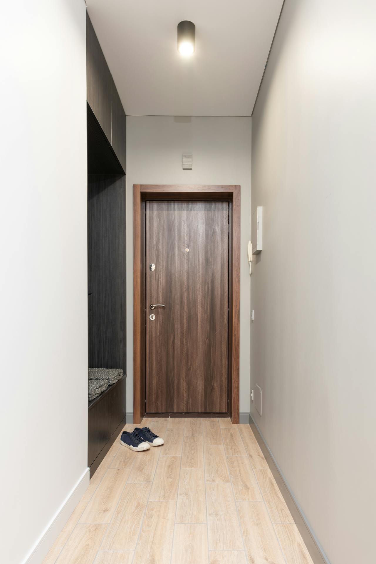 Small entrance hall storage ideas that actually work