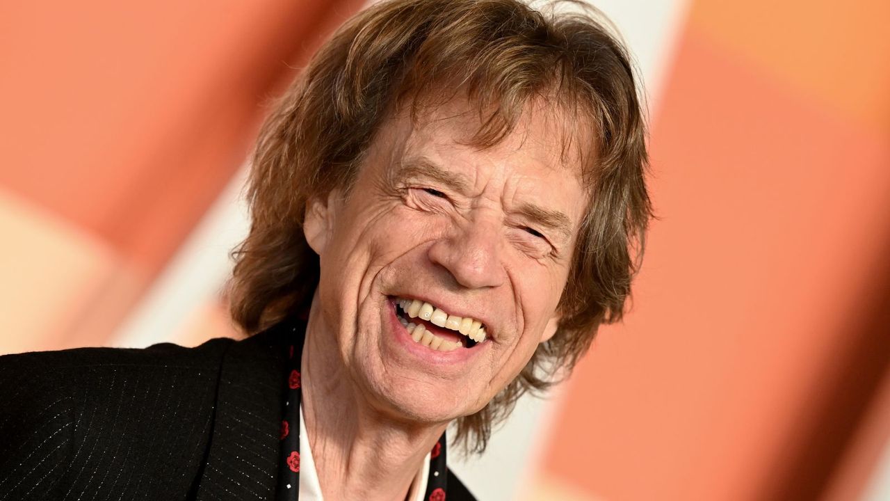 Mick Jagger’s ’80s Privacy Planting Shows the Secret to Truly Luxurious, Secluded Garden Design