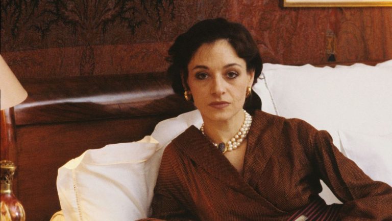 Everyone's Talking About '90s Minimalism, but Joan Juliet Buck's Rich Red Bedroom Captures the Nostalgic Color Trend I Can't Get Out of My Head