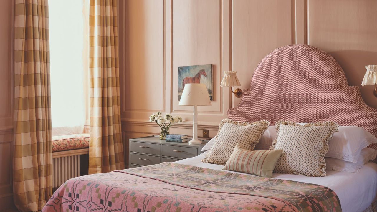 3 Bedroom Colors Going Out of Style in 2026 – And What Designers Are Using Instead