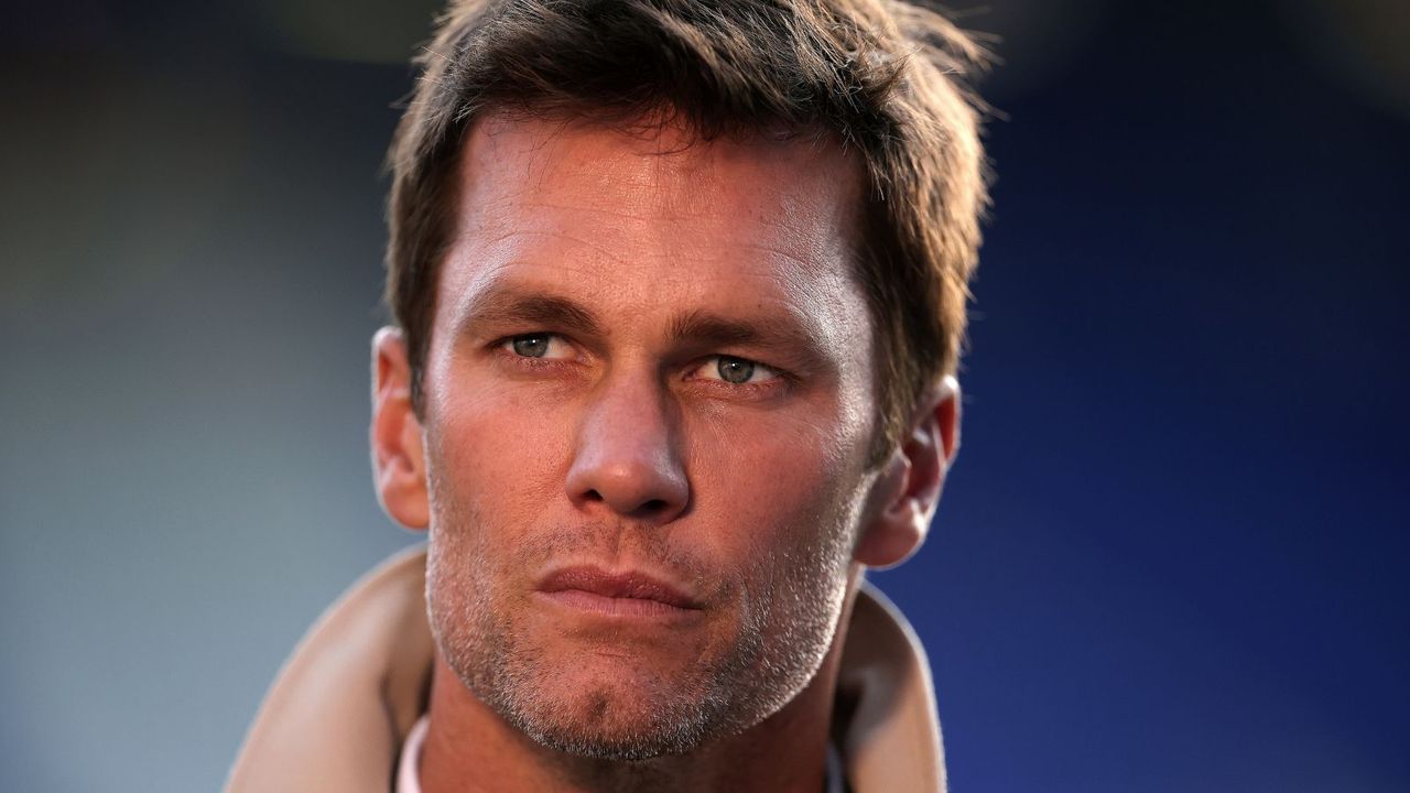 Tom Brady's Raw Kitchen Cabinets Celebrate Natural Beauty – The Anti-Trend Kitchen Aesthetic Dominating 2026