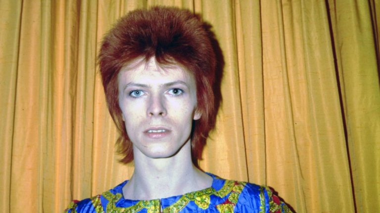 David Bowie's '70s Jacquard Sofa Predicted the Anti-Trend Look Dominating Our Living Rooms in 2026
