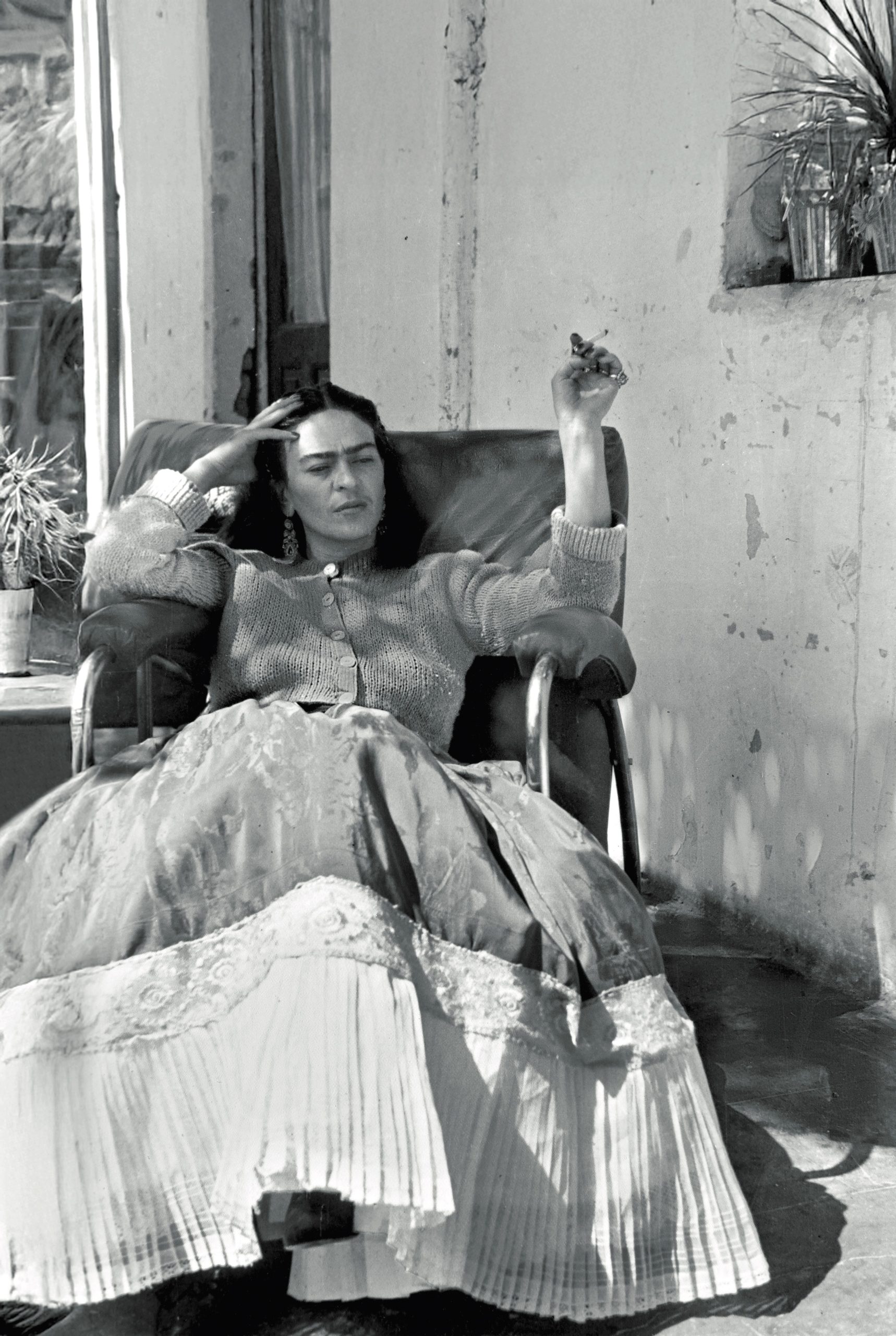 Frida Kahlo at Home: 10 Photos of the Artist in Her Sanctuaries