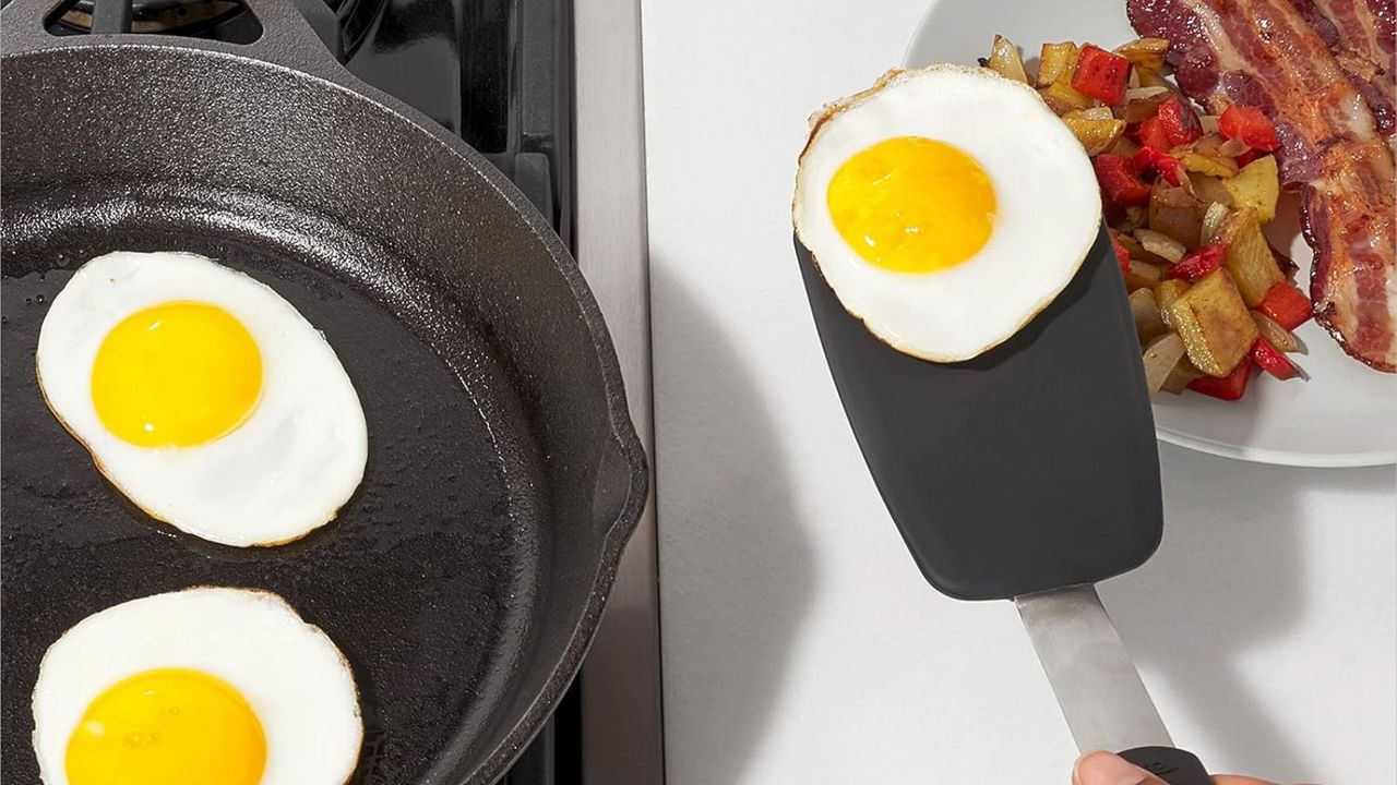 The $12 OXO Tool Every Stainless Steel Pan Owner Should Have for Foolproof Fried Eggs