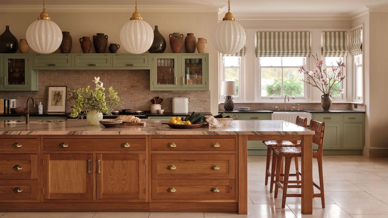 How to Make Your Home Smell Like Summer − 7 Ways to Welcome the Sunshine Season Inside