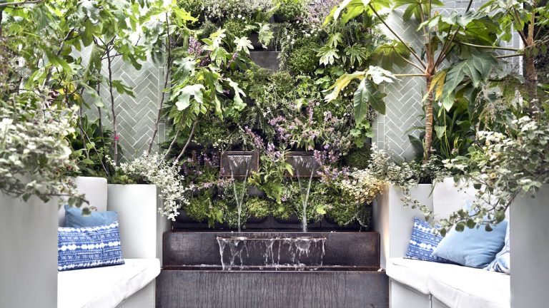 3 Reasons Vertical Gardens Fail in Summer – and How to Make Yours More Resilient in Hot Weather