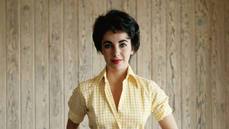 Elizabeth Taylor's Childhood Home Reveals The Anti-Fence Solution to Privacy Using Spanish-Style, Low-Water Plants