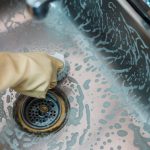 How to unclog a drain with baking soda and vinegar