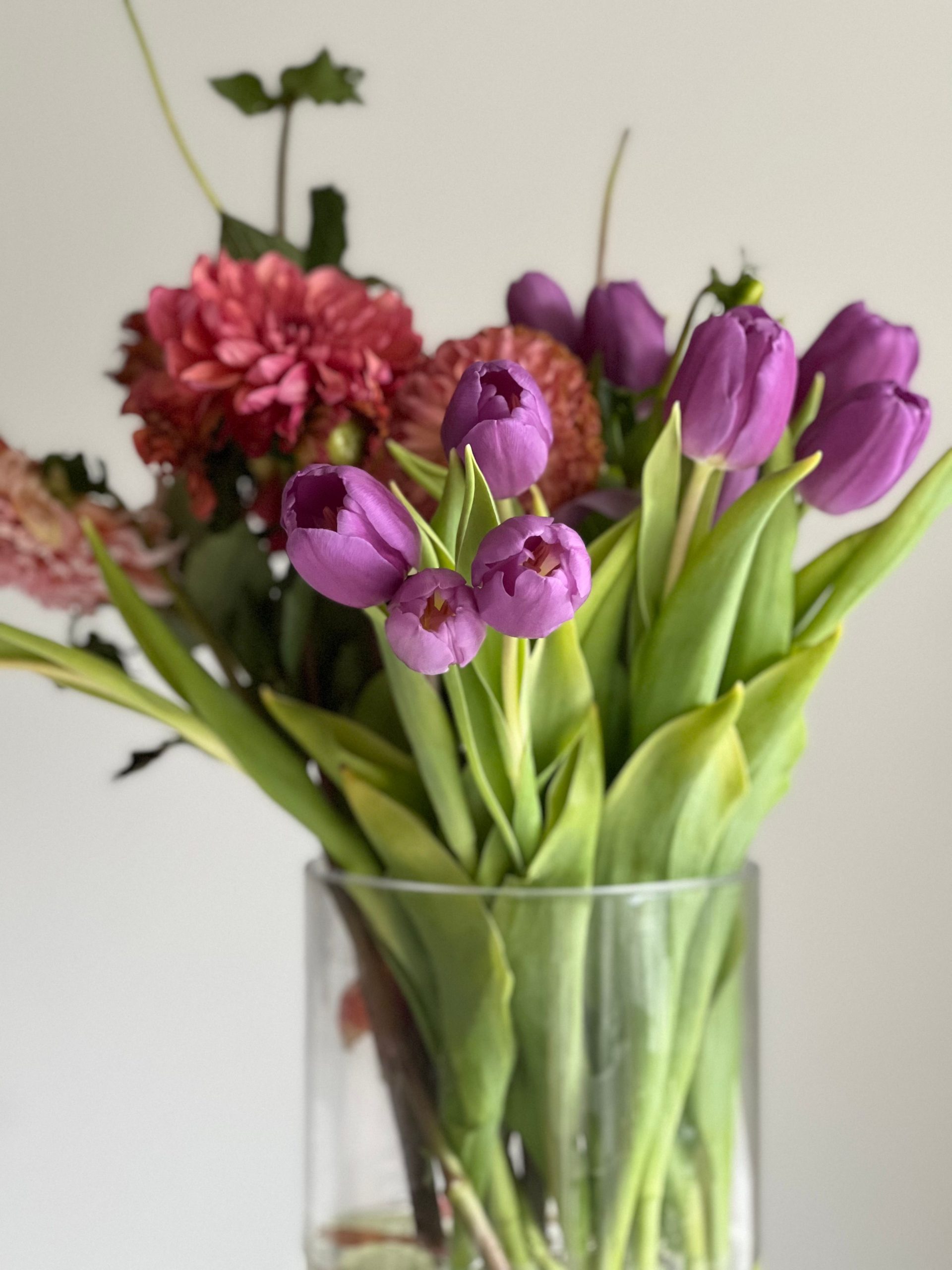 How often should you change flower water?