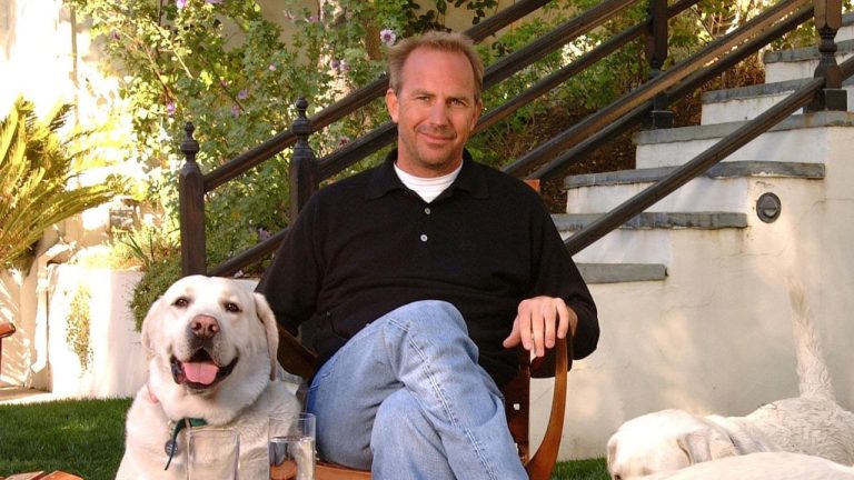 Kevin Costner's 2002 Lap Pool Was a Masterclass in Turning a Backyard Into a Mediterranean Escape