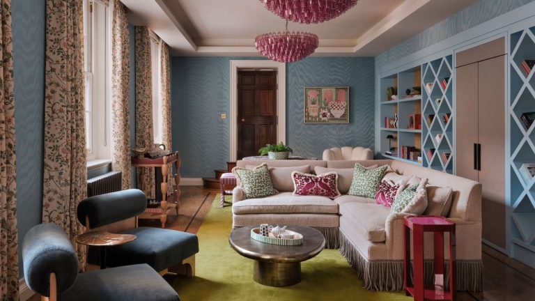 'It’s Like Being Inside a Fabulous Cocktail Party' – How Pandora Taylor Reimagined the Traditional Library with Curves, Zoning, and Jewel Box Color